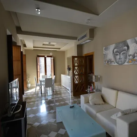 Luxury Apartment With Views To Alcazar, Cathedral And Giralda. Seville Exterior photo