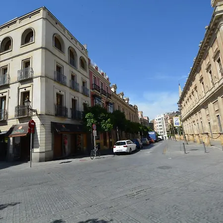 Luxury Apartment With Views To Alcazar, Cathedral And Giralda. Seville Exterior photo