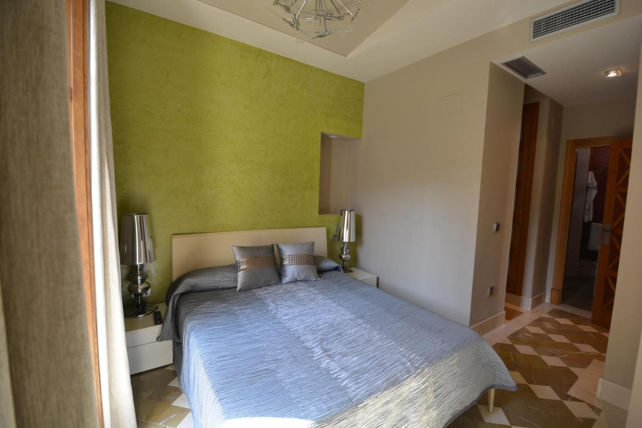 Apartment Luxury With Views To Alcazar, Cathedral And Giralda.