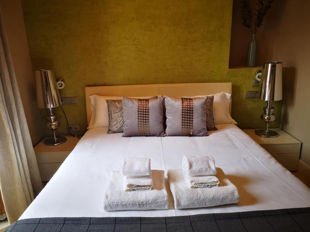 Apartment Luxury With Views To Alcazar, Cathedral And Giralda.